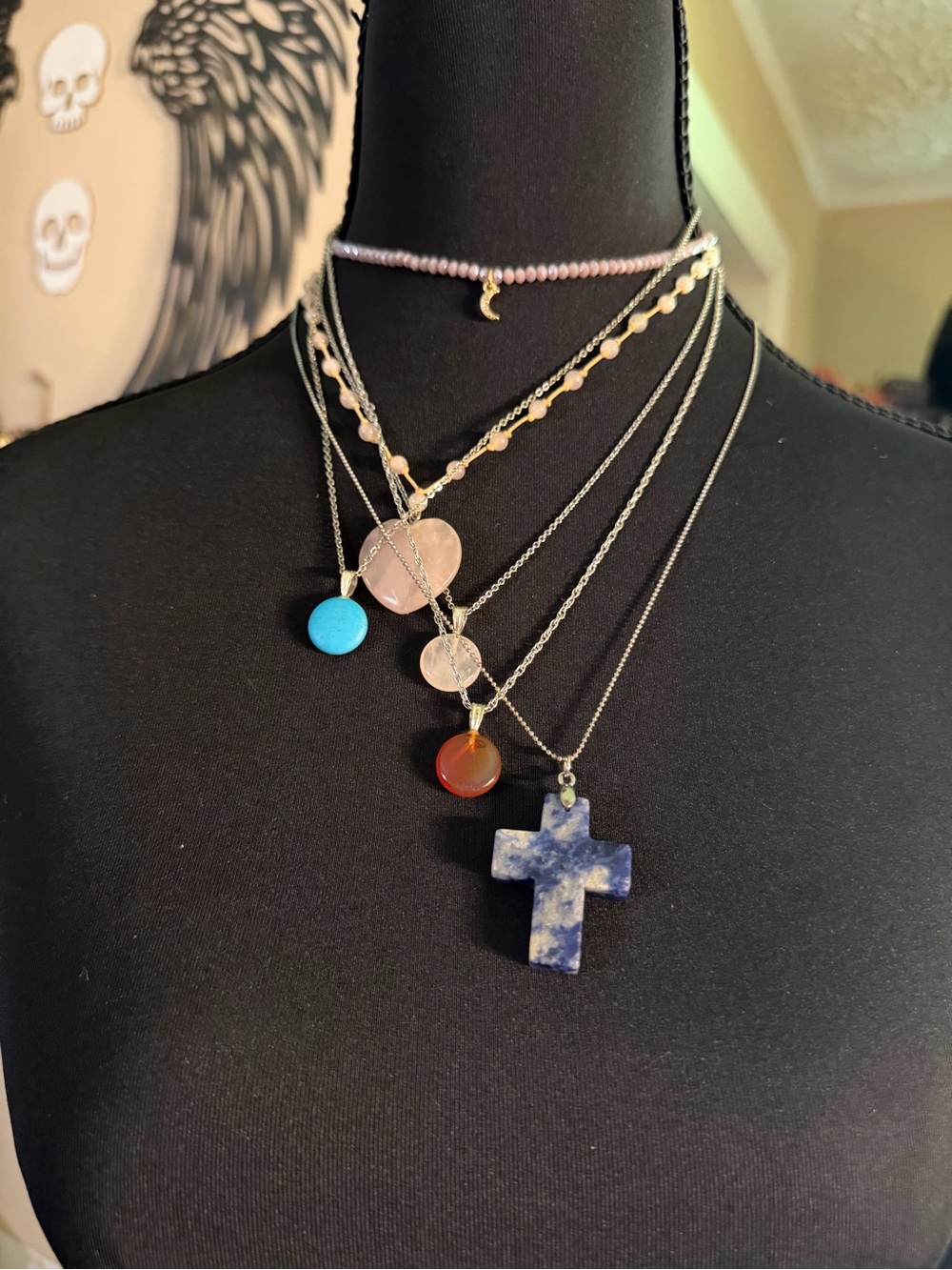 JEWELRY BUNDLE #10
6 Necklaces Silver tone